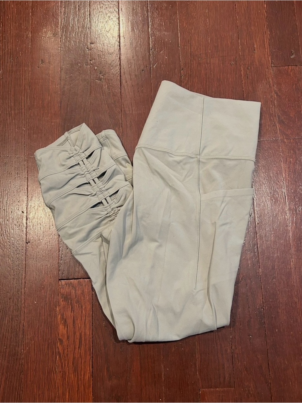 Women's High-Waist Ruched Leggings - Light Green